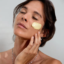 Load image into Gallery viewer, Stray Willow Facial Mask - Golden Glow
