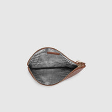 Load image into Gallery viewer, Louie Pouch - Saddle Cognac
