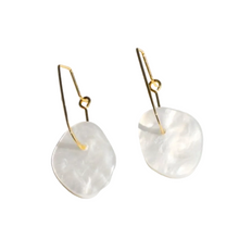 Load image into Gallery viewer, SALE : Hagen + Co : Luna - Pearl (Was $40)