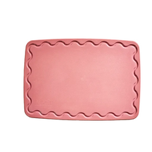 Load image into Gallery viewer, Maison Appret Classique Board - Pink