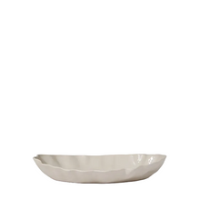 Load image into Gallery viewer, Ruffle Rectangle Platter (M) Chalk White - Marmoset Found