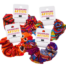 Load image into Gallery viewer, Hair Scrunchie - Warlukurlangu Artists