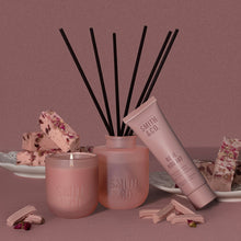 Load image into Gallery viewer, Smith & Co Festive Diffuser 100ml Rose Noughat