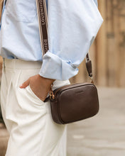 Load image into Gallery viewer, Bianca Crossbody - Chocolate