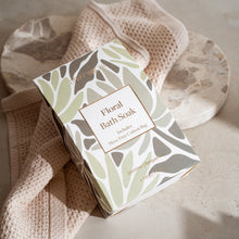 Load image into Gallery viewer, Stray Willow Floral Bath Soak + Cotton Bag - Jasmine Bergamot