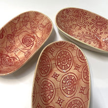 Load image into Gallery viewer, Wonki Ware - Sweet Dish Pimento Lace