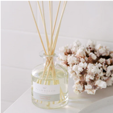 Load image into Gallery viewer, Fragrance Diffuser 50ml - Clove & Sandalwood