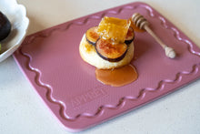 Load image into Gallery viewer, Maison Appret Petite Board - Pink
