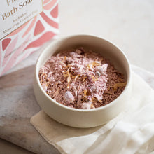 Load image into Gallery viewer, Stray Willow Floral Bath Soak + Cotton Bag - Grapefruit Ylang Ylang

