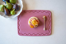 Load image into Gallery viewer, Maison Appret Petite Board - Pink

