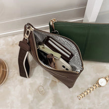 Load image into Gallery viewer, Mimi Clutch - Forest Green
