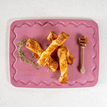 Load image into Gallery viewer, Maison Appret Petite Board - Pink
