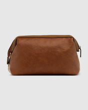 Load image into Gallery viewer, Gilbert Mens Toiletry Bag - Tobacco
