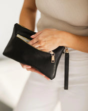 Load image into Gallery viewer, Mimi Clutch - Black
