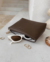 Load image into Gallery viewer, Everyday Pouch - Chocolate
