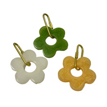 Load image into Gallery viewer, Key Ring - Flower
