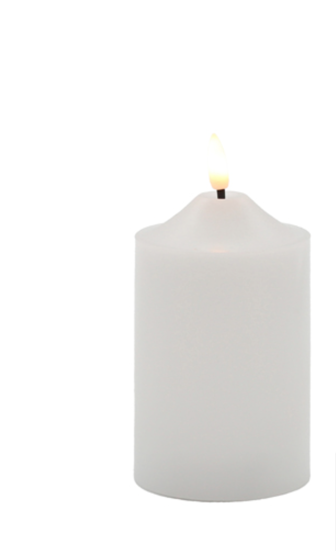 SALE : LED White Candle 7.5x15 cm (Was $20)
