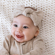 Load image into Gallery viewer, Headband - Daisy
