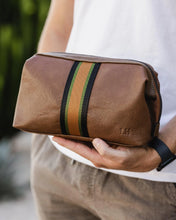 Load image into Gallery viewer, Gilbert Mens Toiletry Bag - Tobacco
