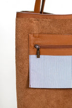 Load image into Gallery viewer, Hoopla Small Zip Tote - Tan
