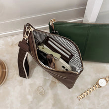 Load image into Gallery viewer, Mimi Clutch - Chocolate
